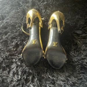 Louis Vuitton exotic Gold Python & lucite heels Size: 36 1/2 . Gently Pre-loved